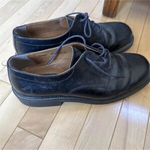 G.H. Bass & Co. Black Leather Oxfords